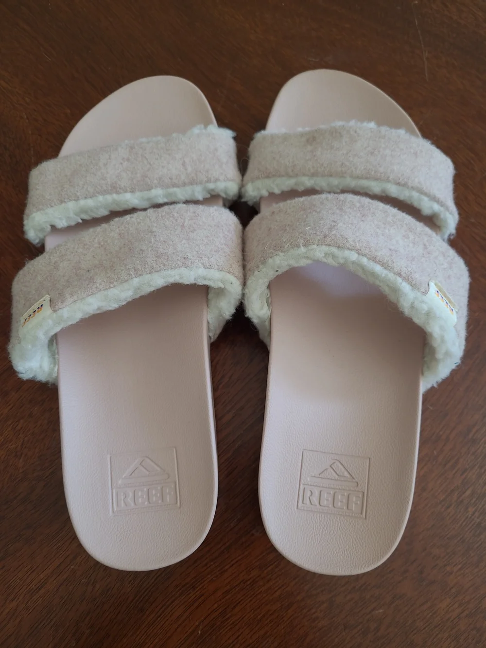 Reef Cushion Vista snuggles Fleece Lined Pink Fuzzy Double-Strap Slide Sandals 7